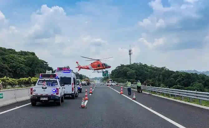 三水区高速公路汽车救援案例